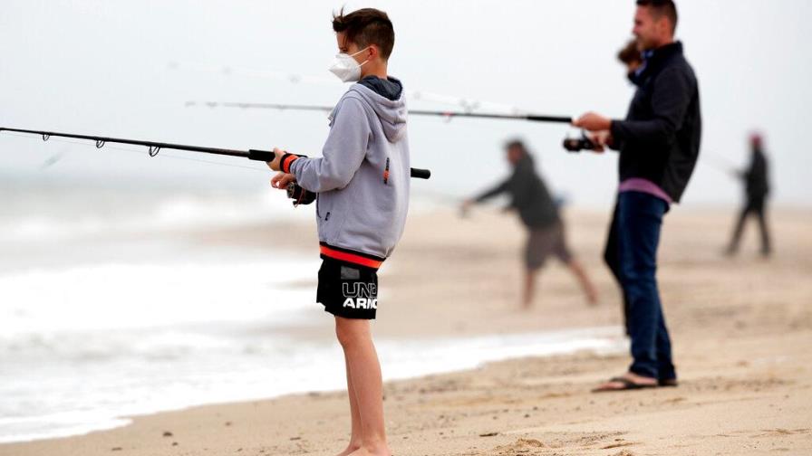 EE.UU. se lanza a las playas ante la preocupación de los sanitarios