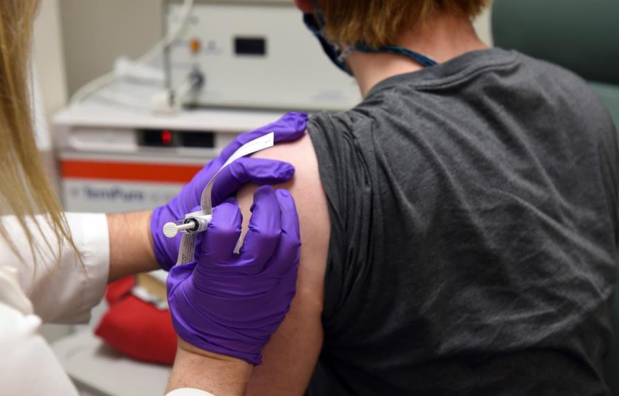 Estudian nueva tecnología para vacunas contra COVID-19 en Ginebra