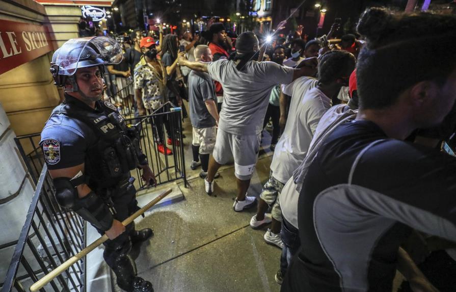 Siete heridos en Kentucky en protestas contra la violencia policial