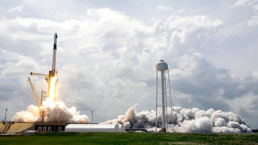 SpaceX y su hazaña en el espacio y otros clics tecnológicos en América SpaceX y su hazaña en el espacio y otros clics tecnológicos en América