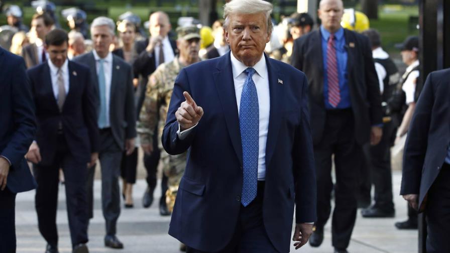 Trump critica a gobernador por dejar a Nueva York hecha pedazos tras saqueos