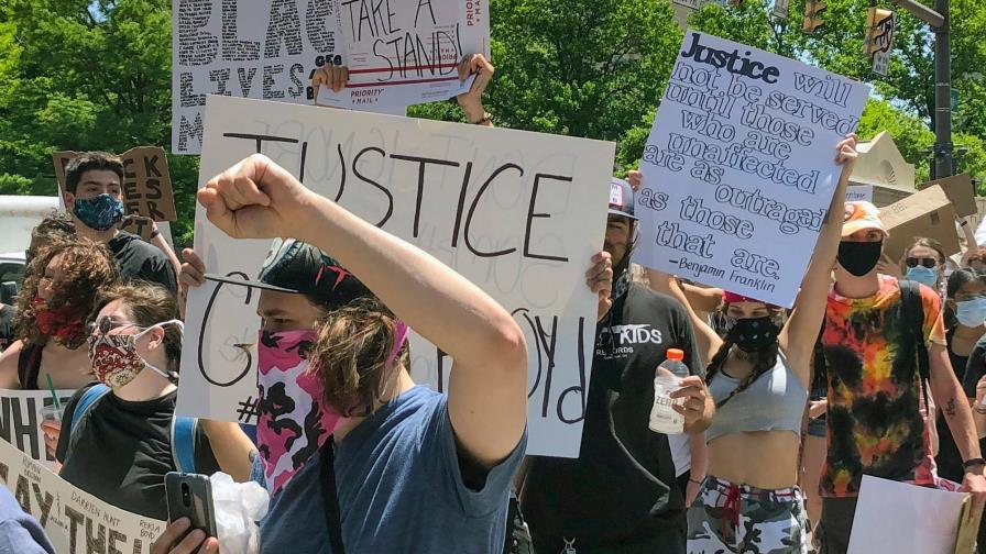 Un siglo de rebelión contra la violencia racista en EE.UU.