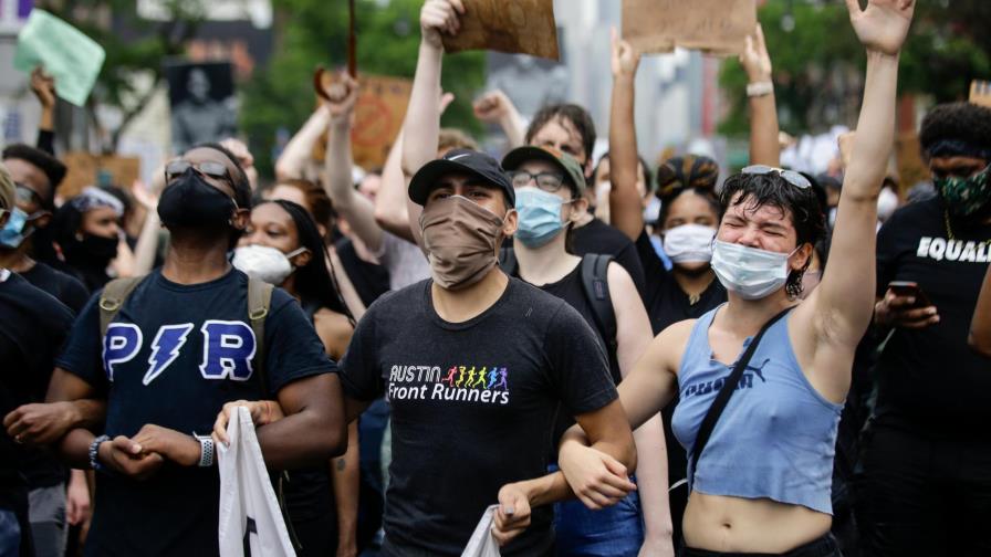 Nueva York vive un sábado con decenas de protestas tras una noche tranquila