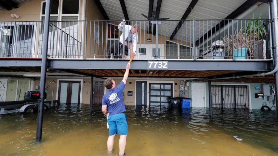 Lluvias e inundaciones anuncian tormenta tropical Cristóbal a costa de EE.UU.