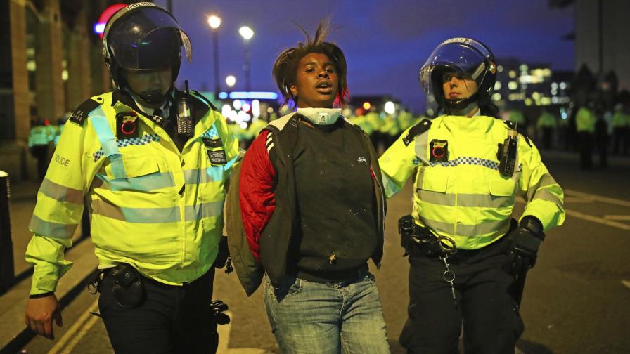 Cifras de policías heridos y detenidos en protestas antiracistas en Londres