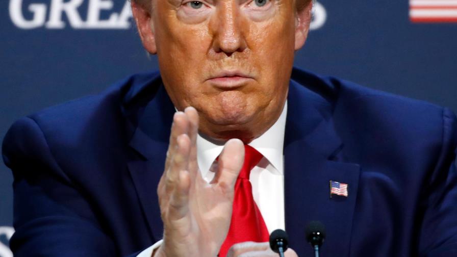 Trump defiende a la policía y sigue evadiendo el tema del racismo