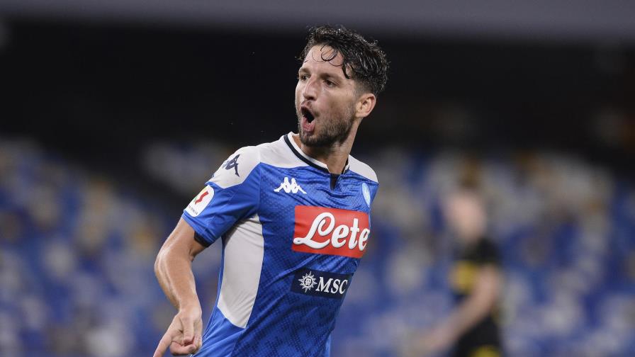 Dries Mertens impone récord y deposita al Napoli en final de copa Dries Mertens impone récord y deposita al Napoli en final de copa
