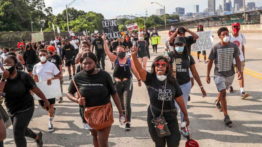 Atlanta exige justicia tras la muerte de otro joven negro a manos de policía