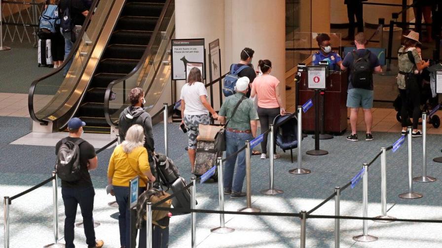Con nuevo récord de 4.049 casos de COVID-19 Florida se acerca a los 94.000