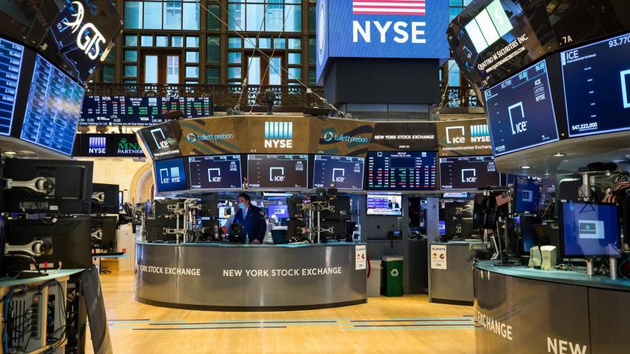 Wall Street cae ante repunte de casos de coronavirus