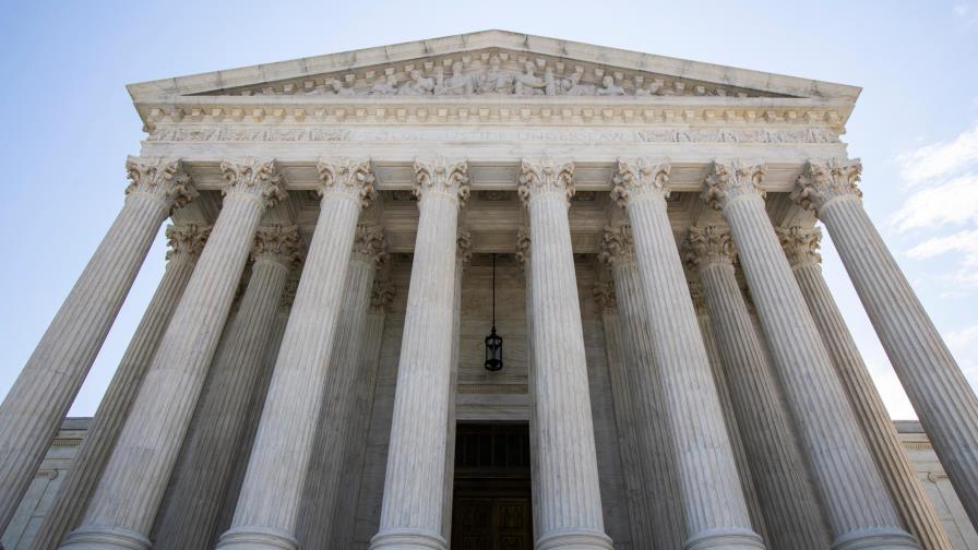 Corte Suprema de EEUU dice que fiscales pueden acceder a declaraciones de impuestos de Trump