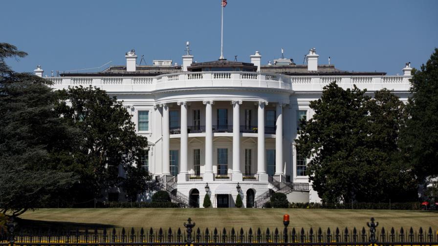 Los retratos de Clinton y Bush retirados del hall de la Casa Blanca