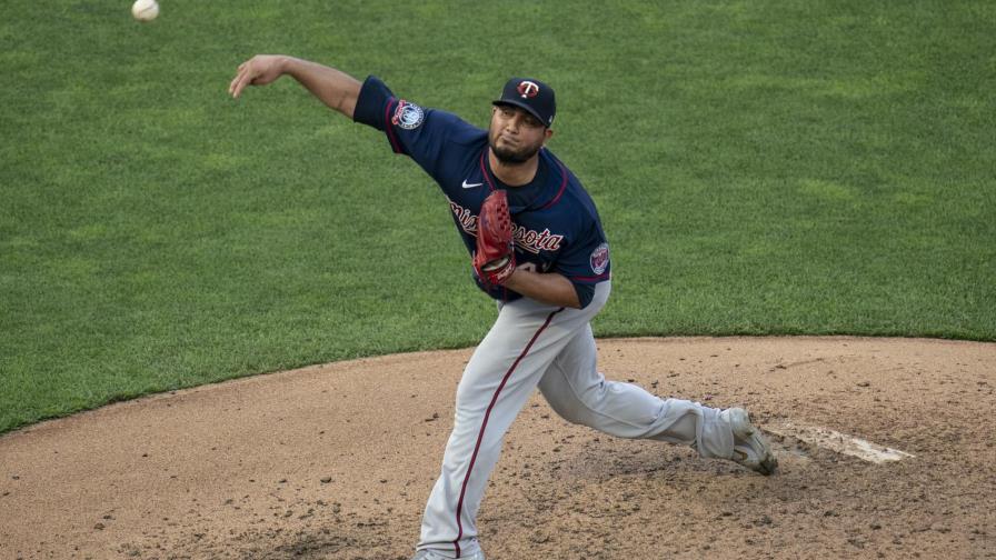 El lanzador venezolano Jhoulys Chacín jugará esta temporada con los Bravos