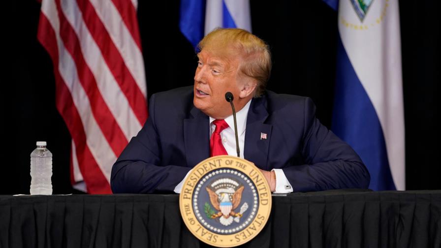 Trump dice que aprobará por orden ejecutiva reforma migratoria