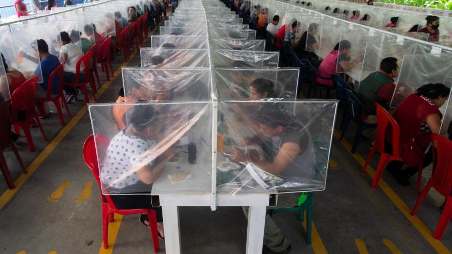 COVID-19 se extiende sin freno en una América que avanza en busca de vacuna COVID-19 se extiende sin freno en una América que avanza en busca de vacuna