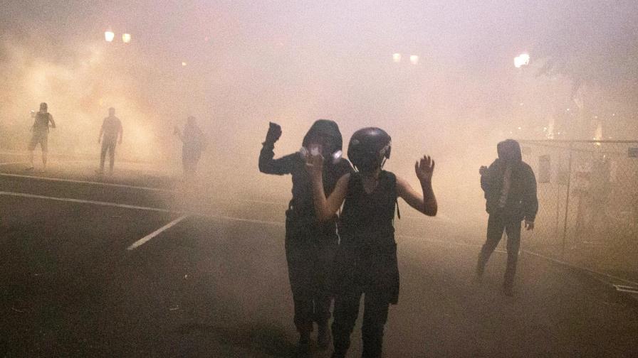 Indignación en EEUU tras información de agentes federales arrestando manifestantes