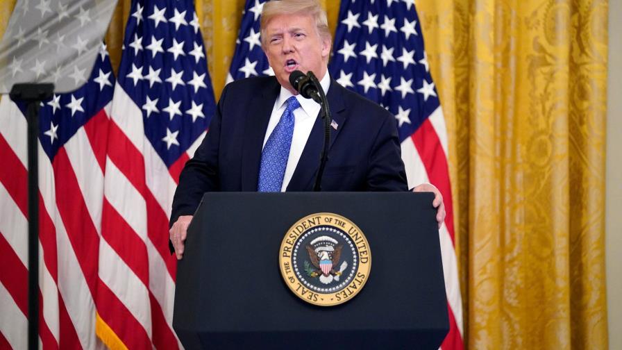 Trump envía cientos de agentes federales a Chicago ante la ola de violencia Trump envía cientos de agentes federales a Chicago ante la ola de violencia