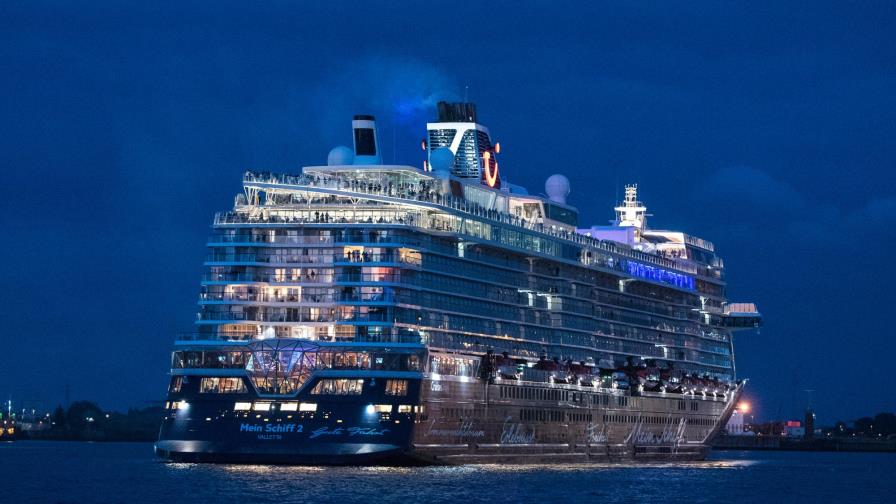 Carnival elige empresas turcas para desmantelar y reciclar dos cruceros