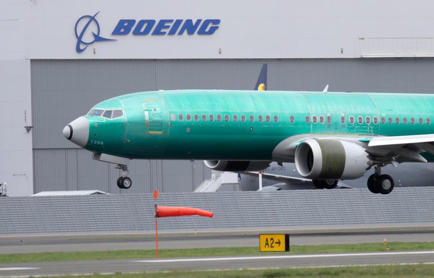 Regulador de EEUU detalla cambios para que el Boeing 737 MAX vuelva a volar