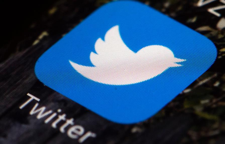 Twitter suspende de forma permanente la cuenta de antiguo líder del KKK
