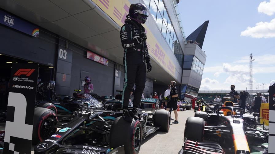 Hamilton logra la pole para el GP de Inglaterra; Bottas fue segundo