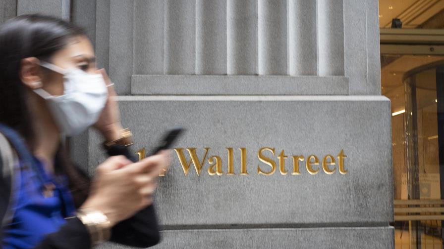 Wall Street sin dirección clara tras anuncio de vacuna rusa Wall Street sin dirección clara tras anuncio de vacuna rusa