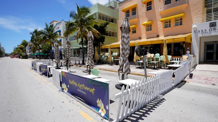 Desempleo sube en Florida, sobre todo en sector de ocio y la hostelería