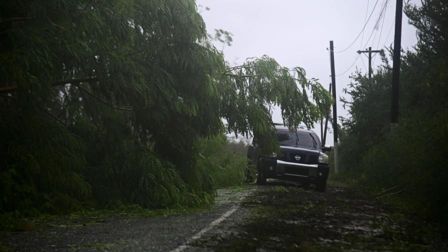 Puerto Rico recupera lentamente la normalidad tras el paso de tormenta Laura