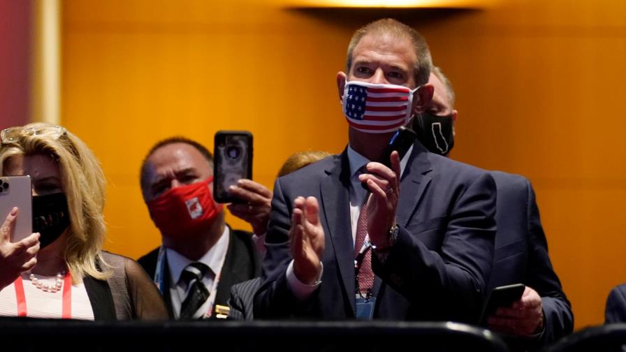 Republicanos nominan oficialmente a Trump como su candidato Republicanos nominan oficialmente a Trump como su candidato