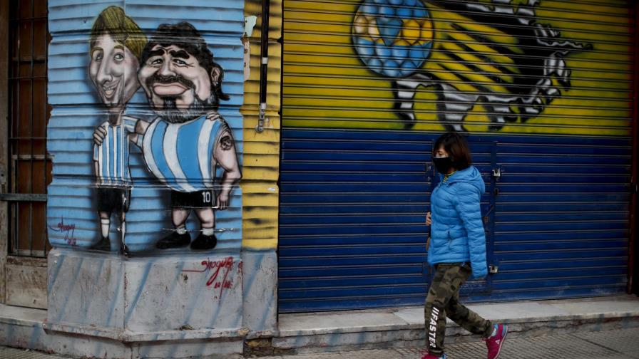 Padre de Messi insiste que cláusula de 700 millones de euros no es válida