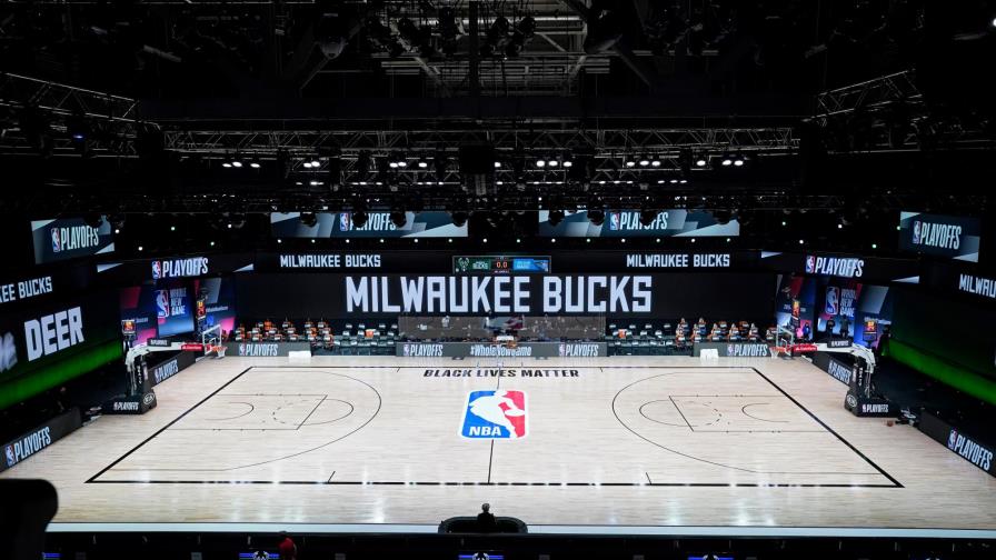 Bucks no jugarán partido de playoffs NBA en protesta por ataque policial Bucks no jugarán partido de playoffs NBA en protesta por ataque policial