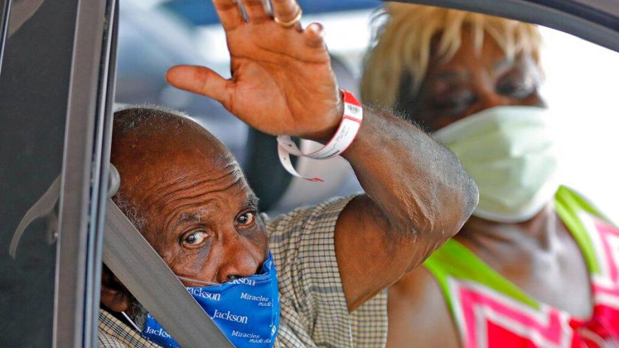 Casos y muertes en baja en Florida, donde se reanudan algunas actividades Casos y muertes en baja en Florida, donde se reanudan algunas actividades