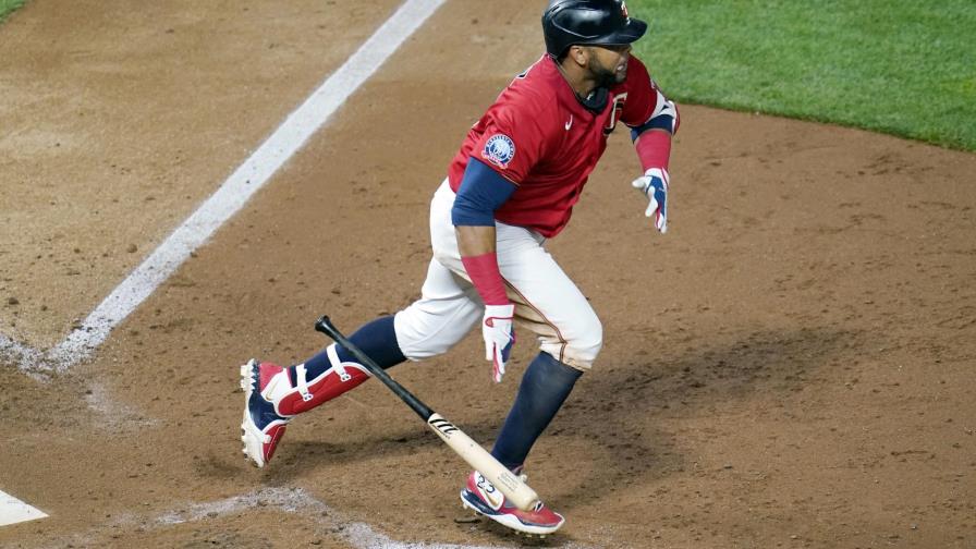 Hansel Alberto y Nelson Cruz entre los nominados al premio Roberto Clemente