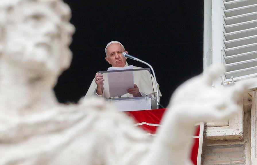 Vaticano pide que las misas no sean consideradas formas de reunión