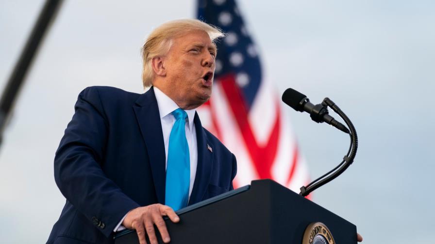 Trump pide votar dos veces en la elección de noviembre