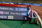 Mo Farah bate el récord de la hora en su regreso a la pista (21,330 km) 
