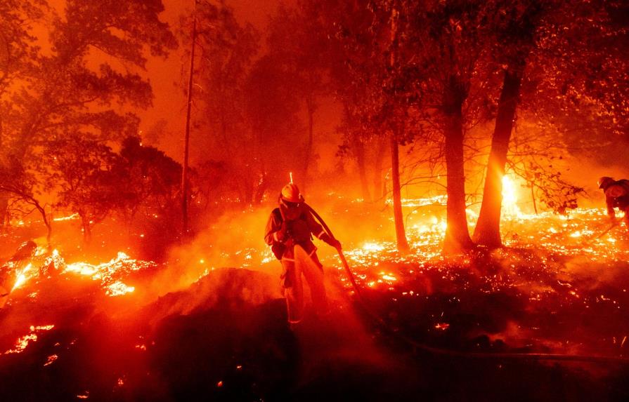 Decenas de incendios en el oeste de EE.UU. se cobran la vida de 7 personas