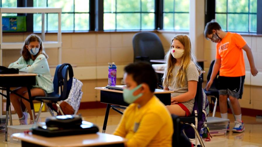 EEUU: raza influye en qué escuelas ofrecen clases en persona