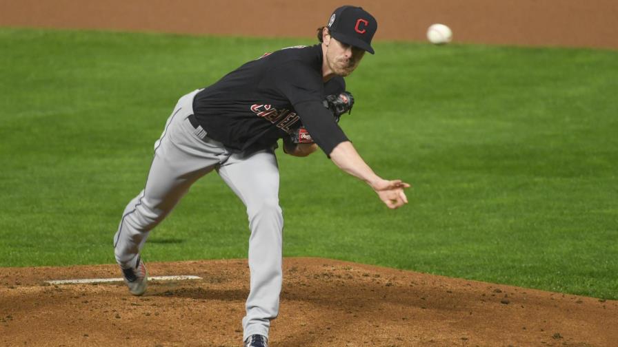 Shane Bieber fijó un récord al llegar a 100 ponches en la temporada de Grandes Ligas