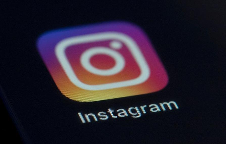 Denuncian a Facebook porque Instagram usaba la cámara del móvil sin permiso
