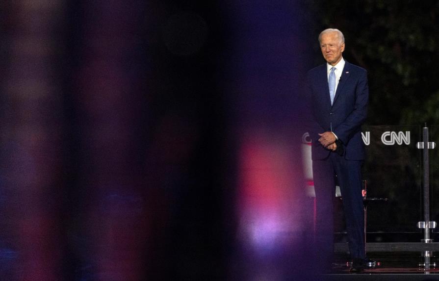 Biden pide a republicanos que primen el bien de EEUU ante decisión en Supremo