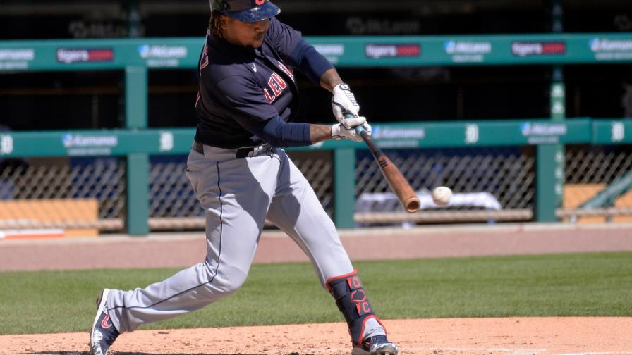 José Ramírez acerca a Cleveland a la clasificación con dos jonrones