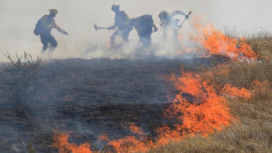 Una nueva ola de calor amenaza con empeorar los incendios en California Una nueva ola de calor amenaza con empeorar los incendios en California