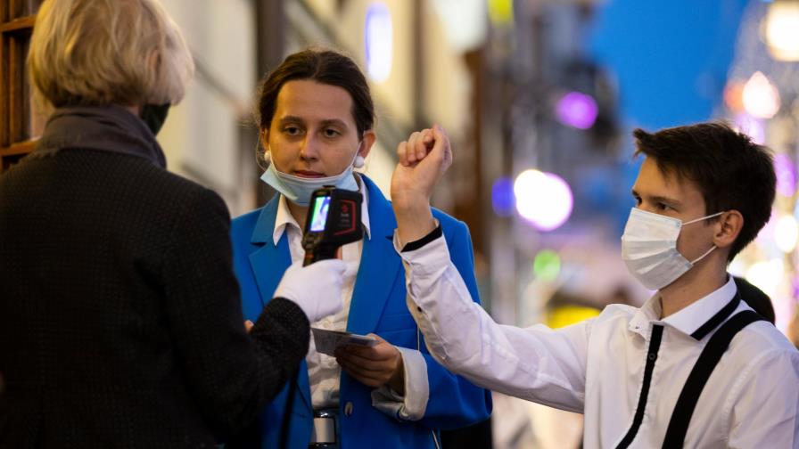 Los muertos por COVID-19 superan los 985 mil con más de 32 millones de casos