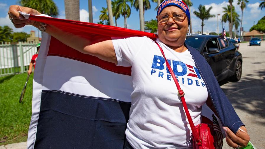 Biden se esmera en granjearse a los hispanos de Florida