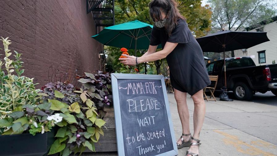 Restaurantes de Nueva York reabren tímidamente al 25 % de su capacidad