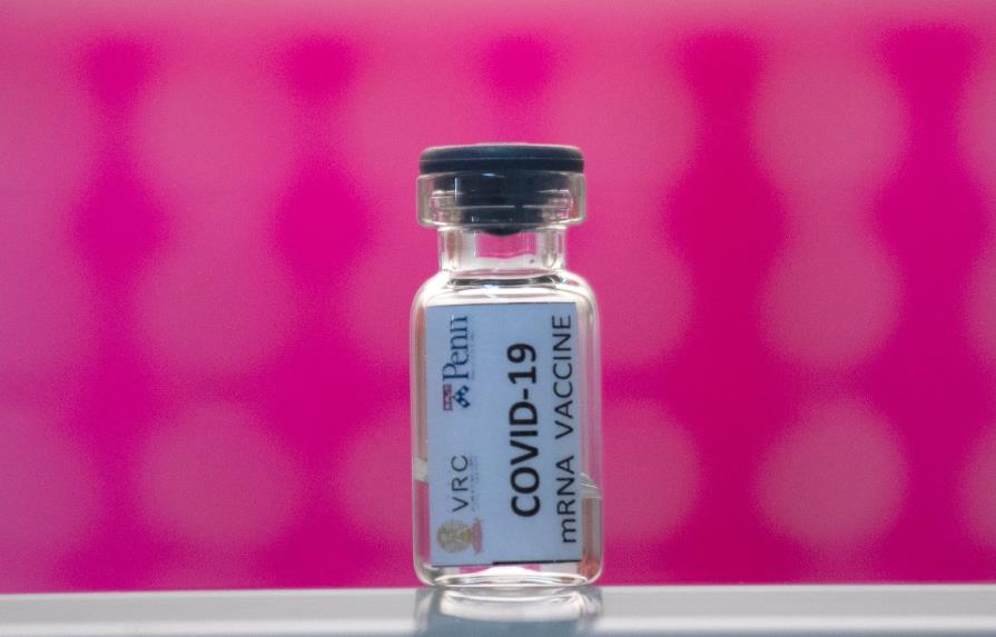 Pfizer asegura que la política no afectará el desarrollo de la vacuna