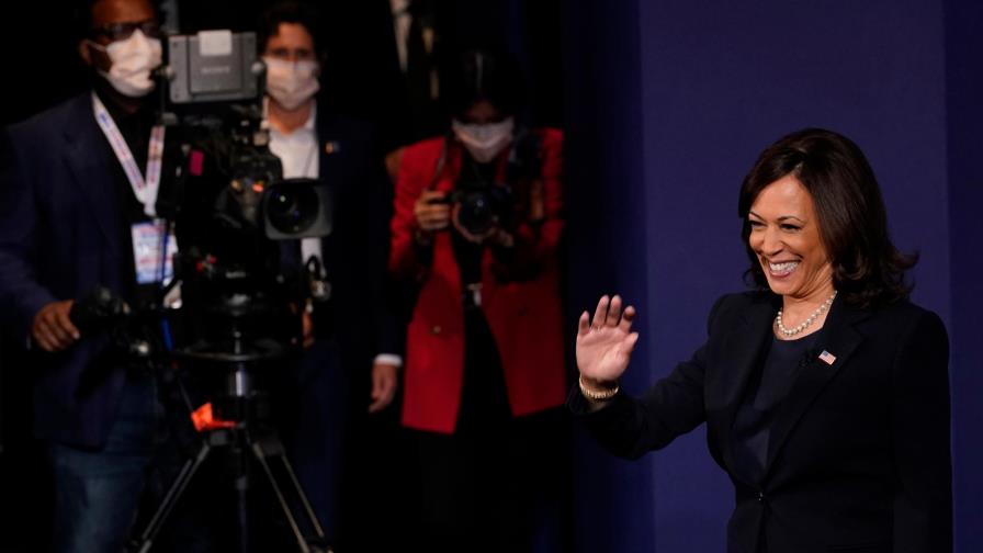 Kamala Harris suspende sus viajes por casos de COVID-19 en su equipo Kamala Harris suspende sus viajes por casos de COVID-19 en su equipo