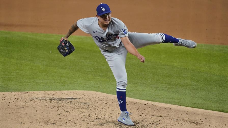 Julio Urías lanza por los Dodgers ante Kyle Wright de unos Bravos inspirados