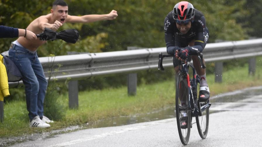 El ecuatoriano Jhonatan Narváez gana en solitario la 12ª etapa del Giro de Italia